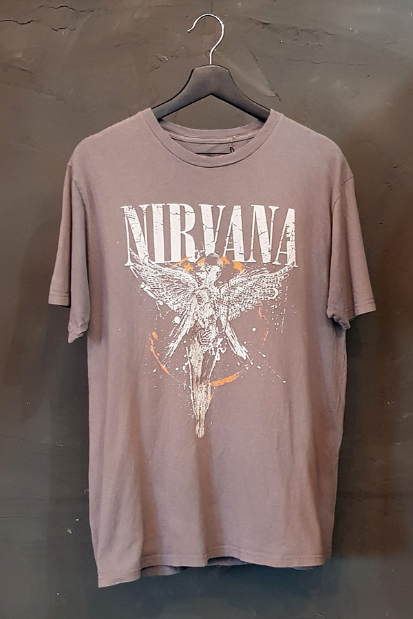 Nirvana (L)