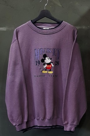 Mickey &amp; Co. (XL)